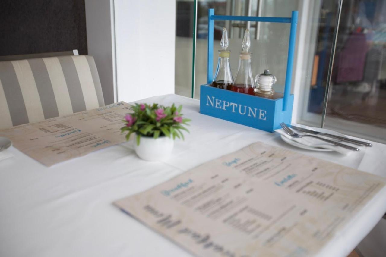 Neptune Hotel Apartments Paphos Coral Bay Exteriör bild